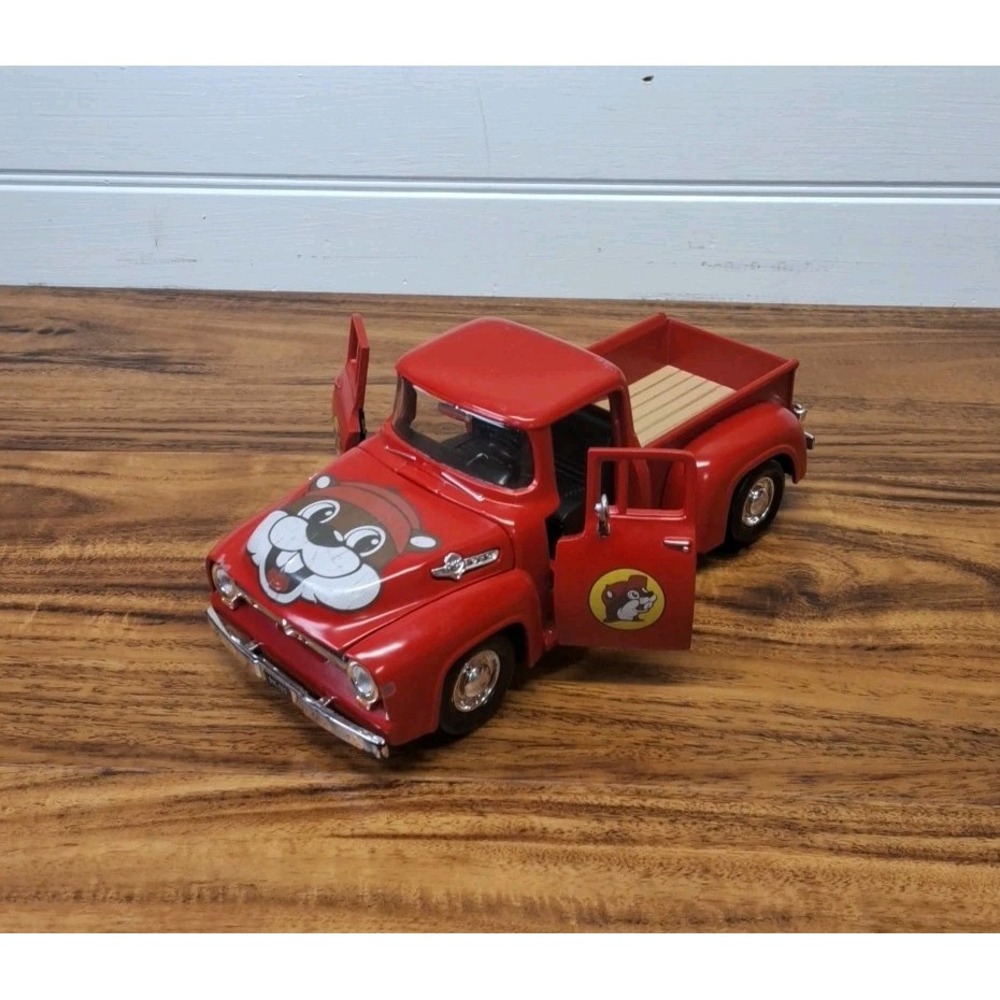 Buc-ee's Collectible 1955/56 Ford F-100 Pickup 1:24 Diecast - Limited Edition
